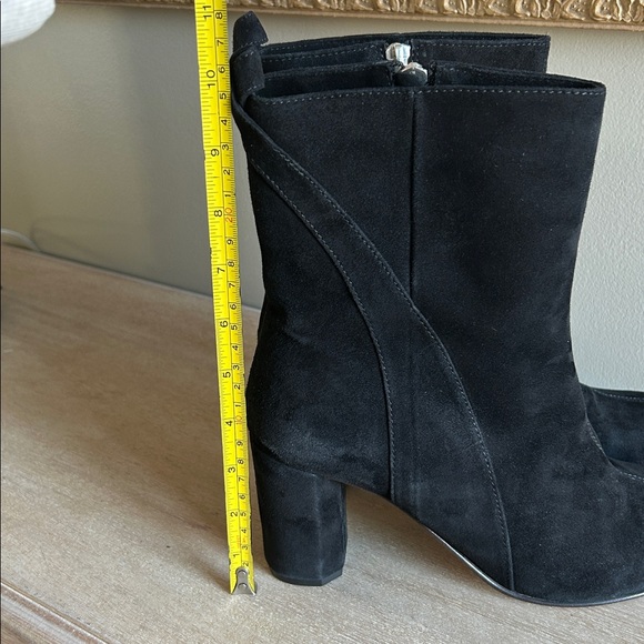 Ganni luxurious glam, preowned, block heel black suede ankle boots EUR size 40 - Picture 12 of 15